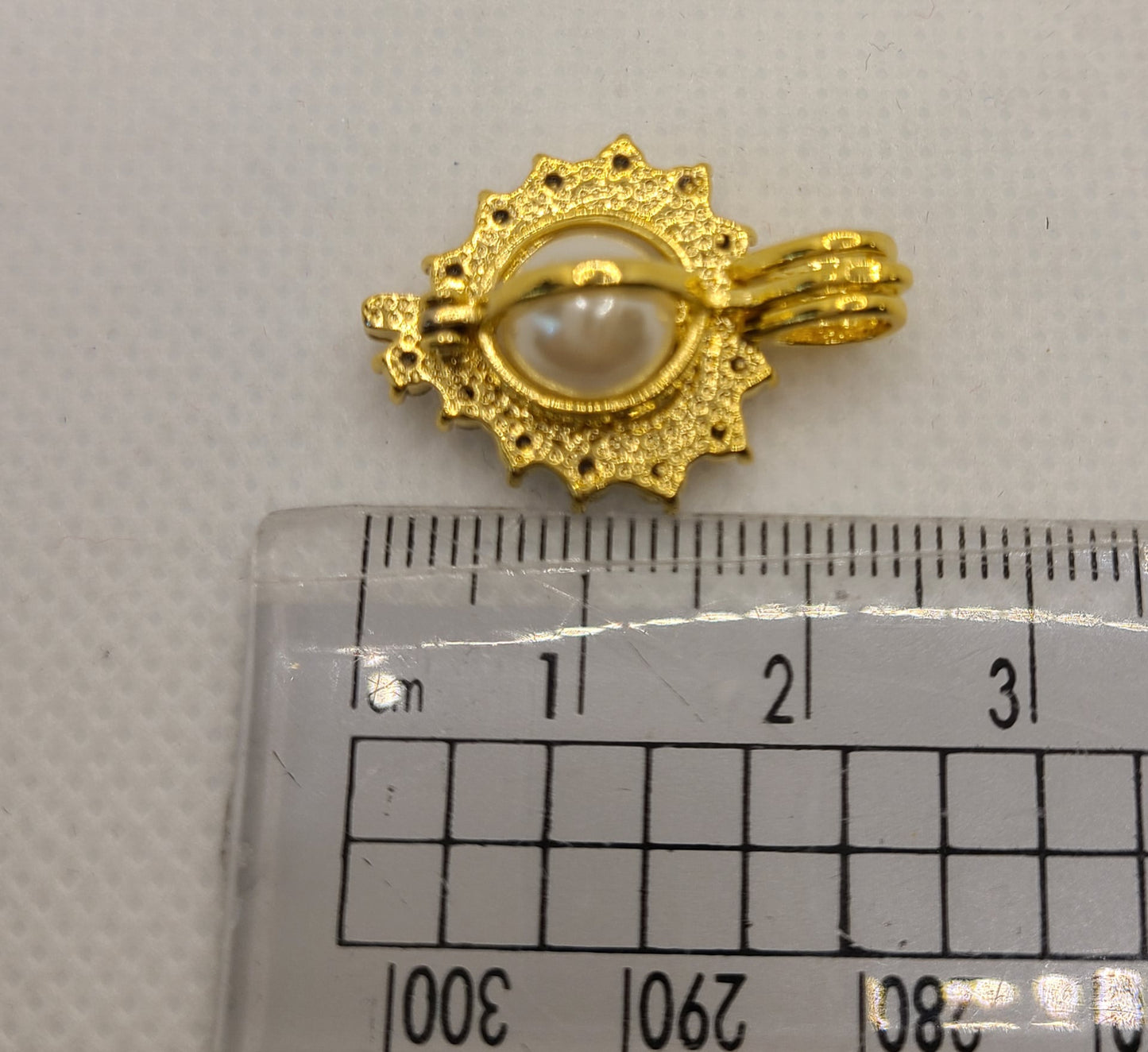 ਸੋਨੇ ਦੀ ਪਲੇਟ ਵਾਲਾ ਮੋਤੀ ਪੈਂਡੈਂਟ