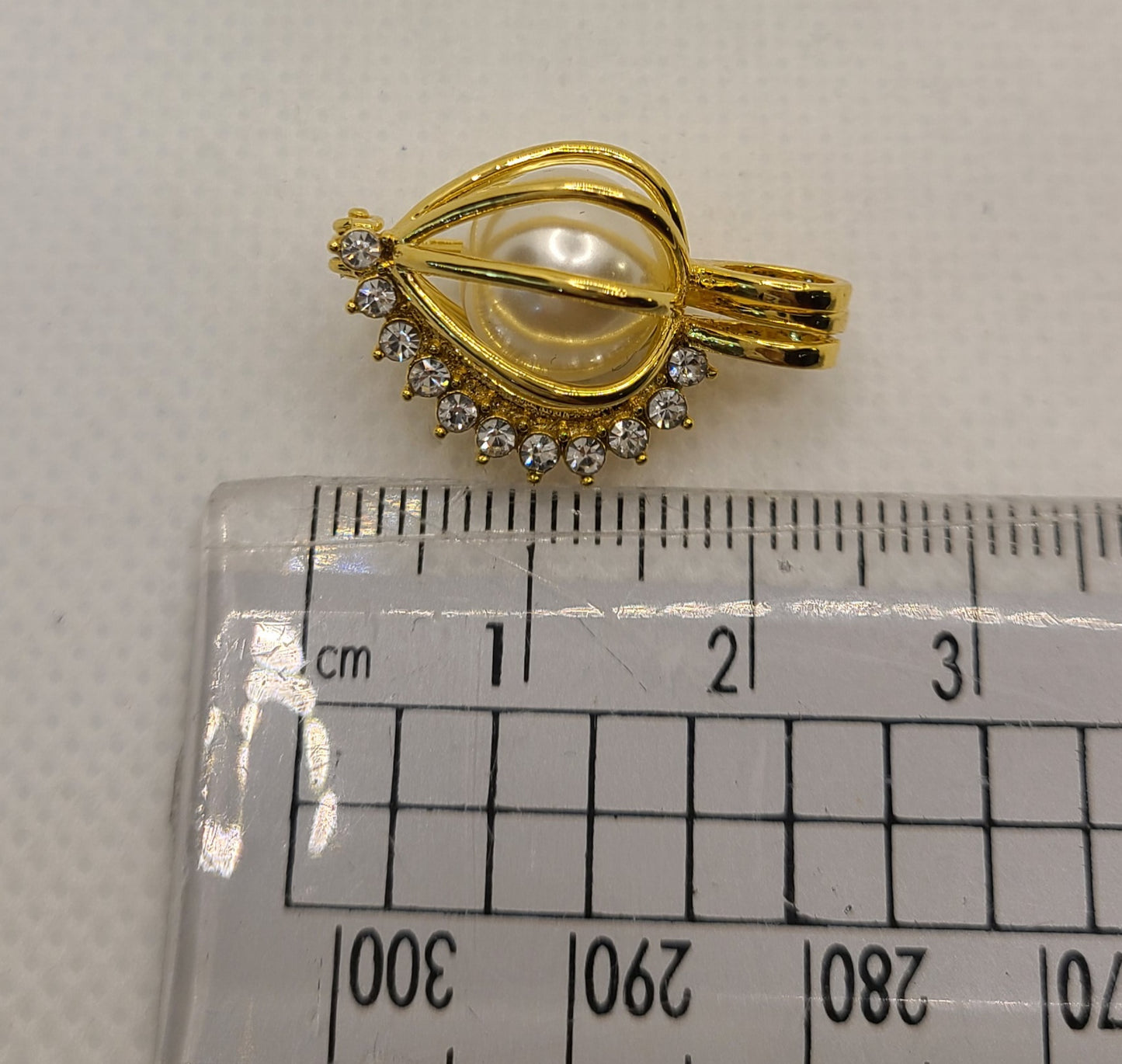 ਸੋਨੇ ਦੀ ਪਲੇਟ ਵਾਲਾ ਮੋਤੀ ਪੈਂਡੈਂਟ