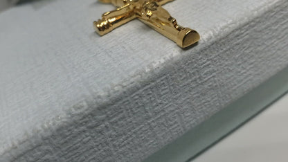 ਸੋਨੇ ਦੀ ਝਾਲ ਵਾਲਾ ਸਲੀਬ