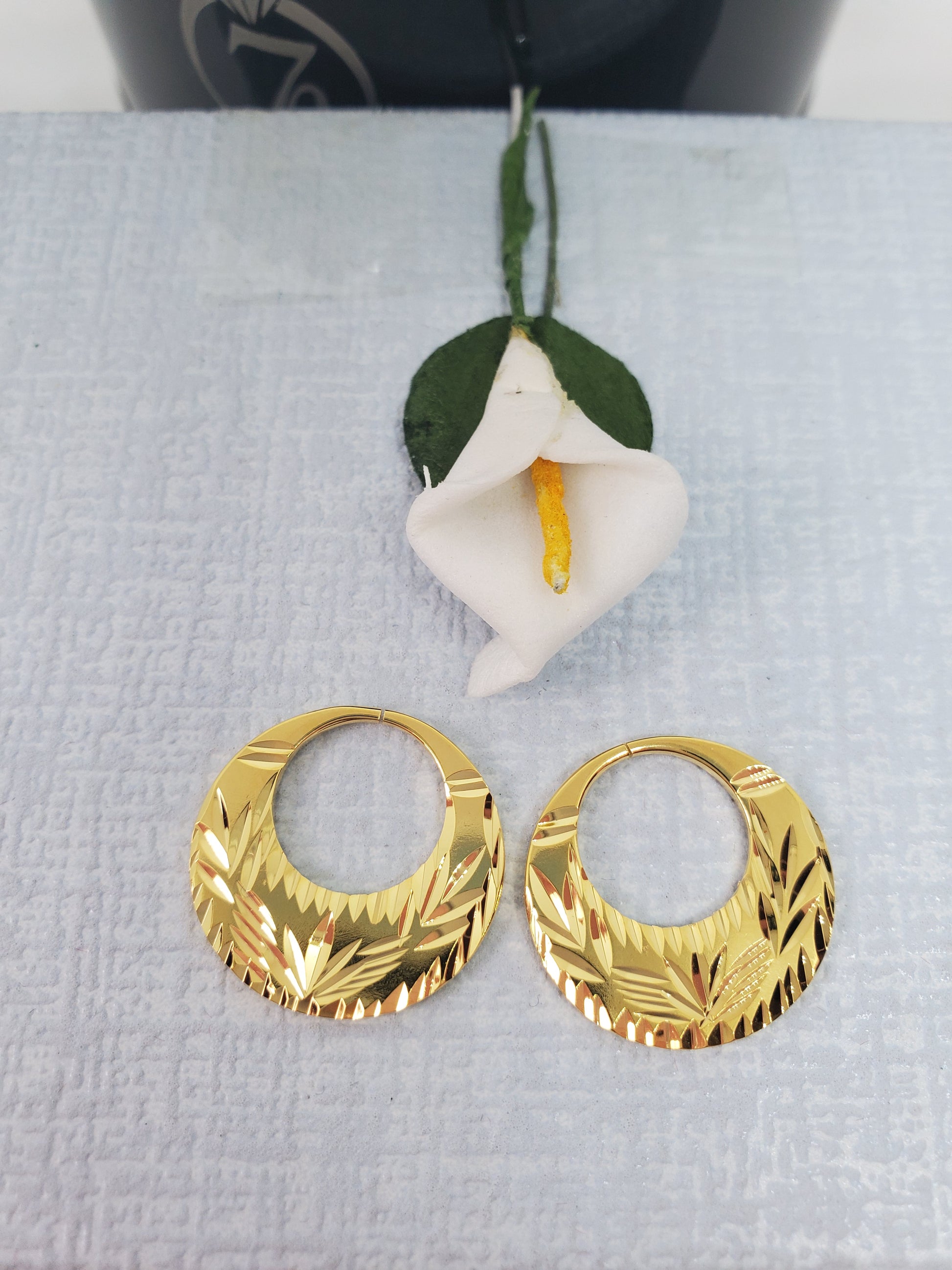 2023 New Design Twist Geometric Stud Earrings For Women Delicate Jewelry  Zirconia Earrings Gift - AliExpress