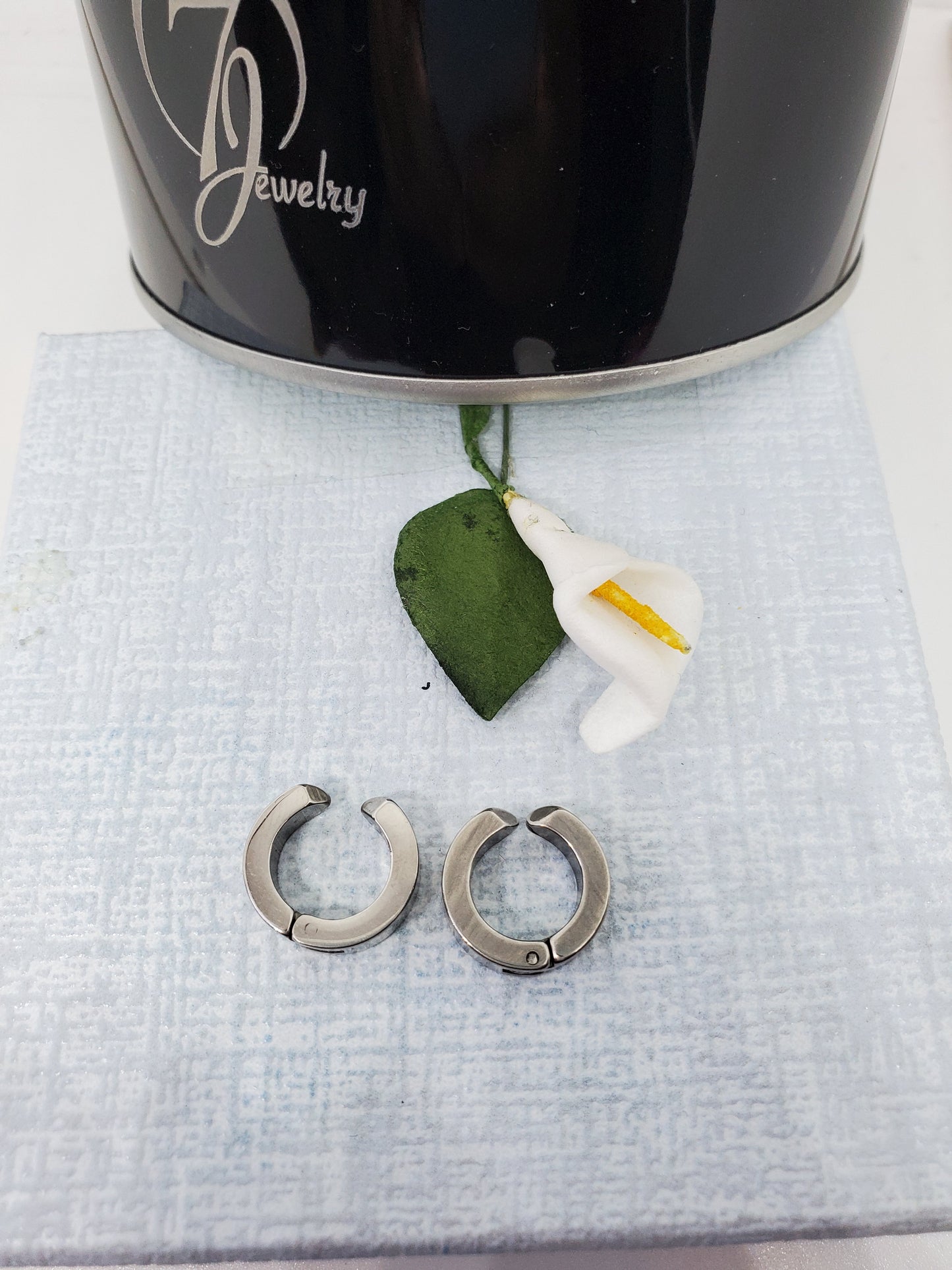 Créoles à clipser pour oreilles non percées : noir, or, argent