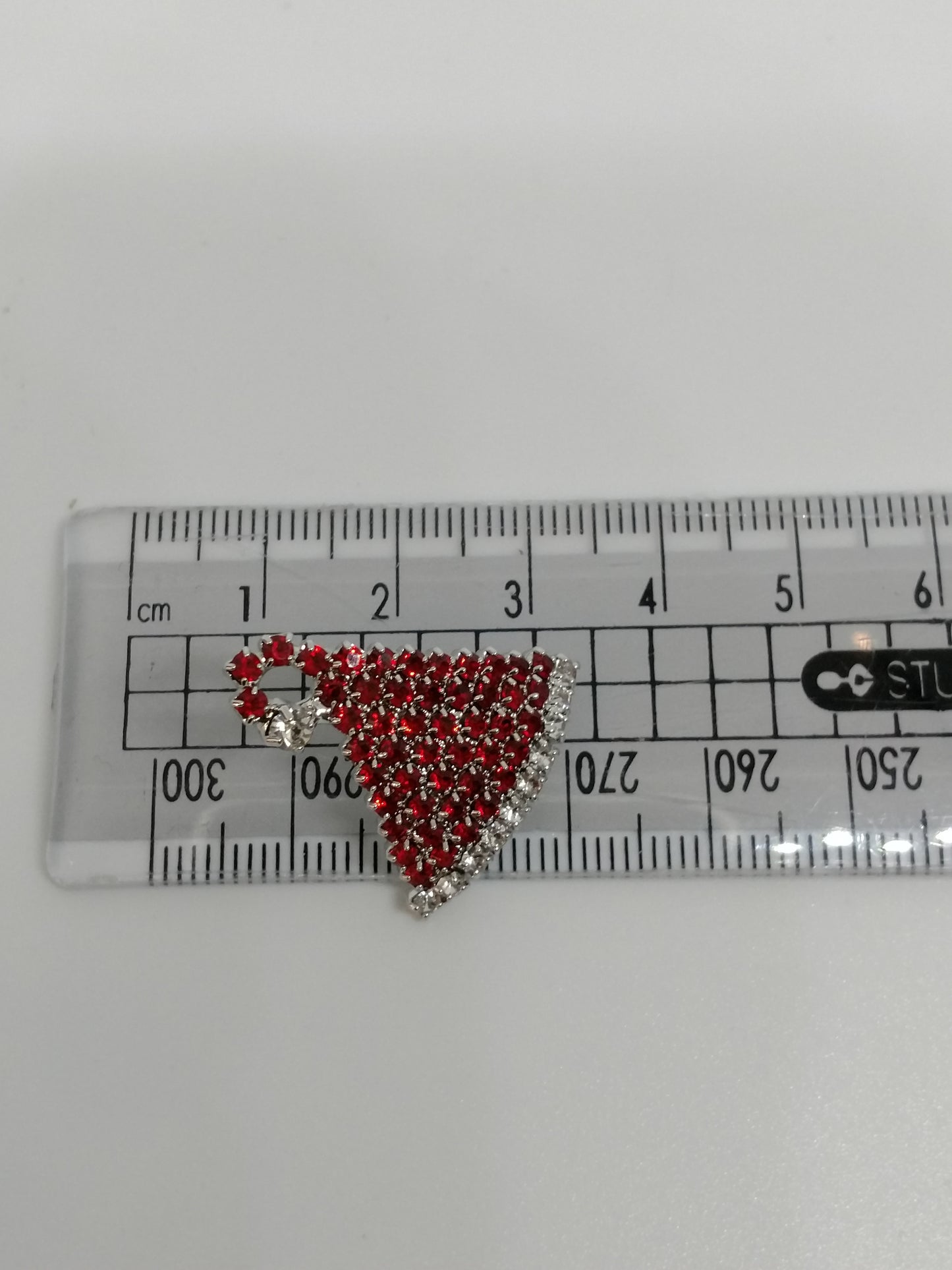 Boucles d'oreilles à tige en forme de chapeau de Père Noël