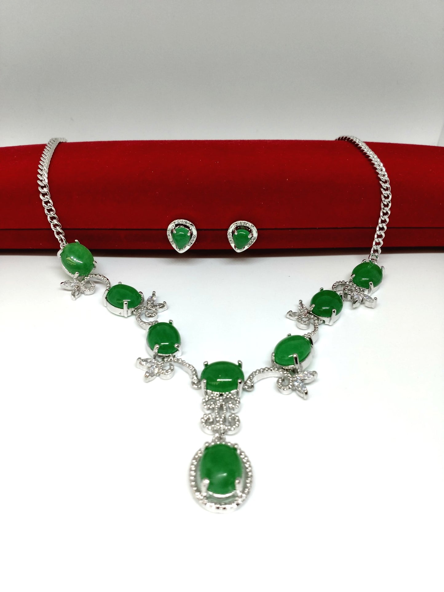 Ensemble plaqué or en jade véritable 