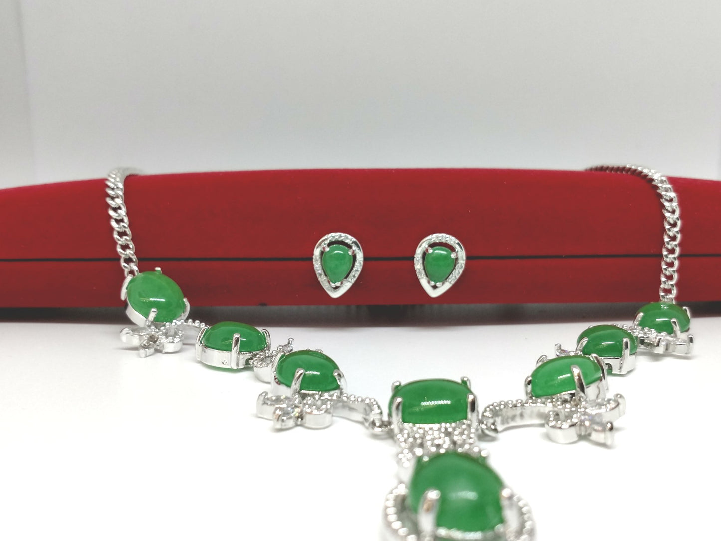 Ensemble plaqué or en jade véritable 