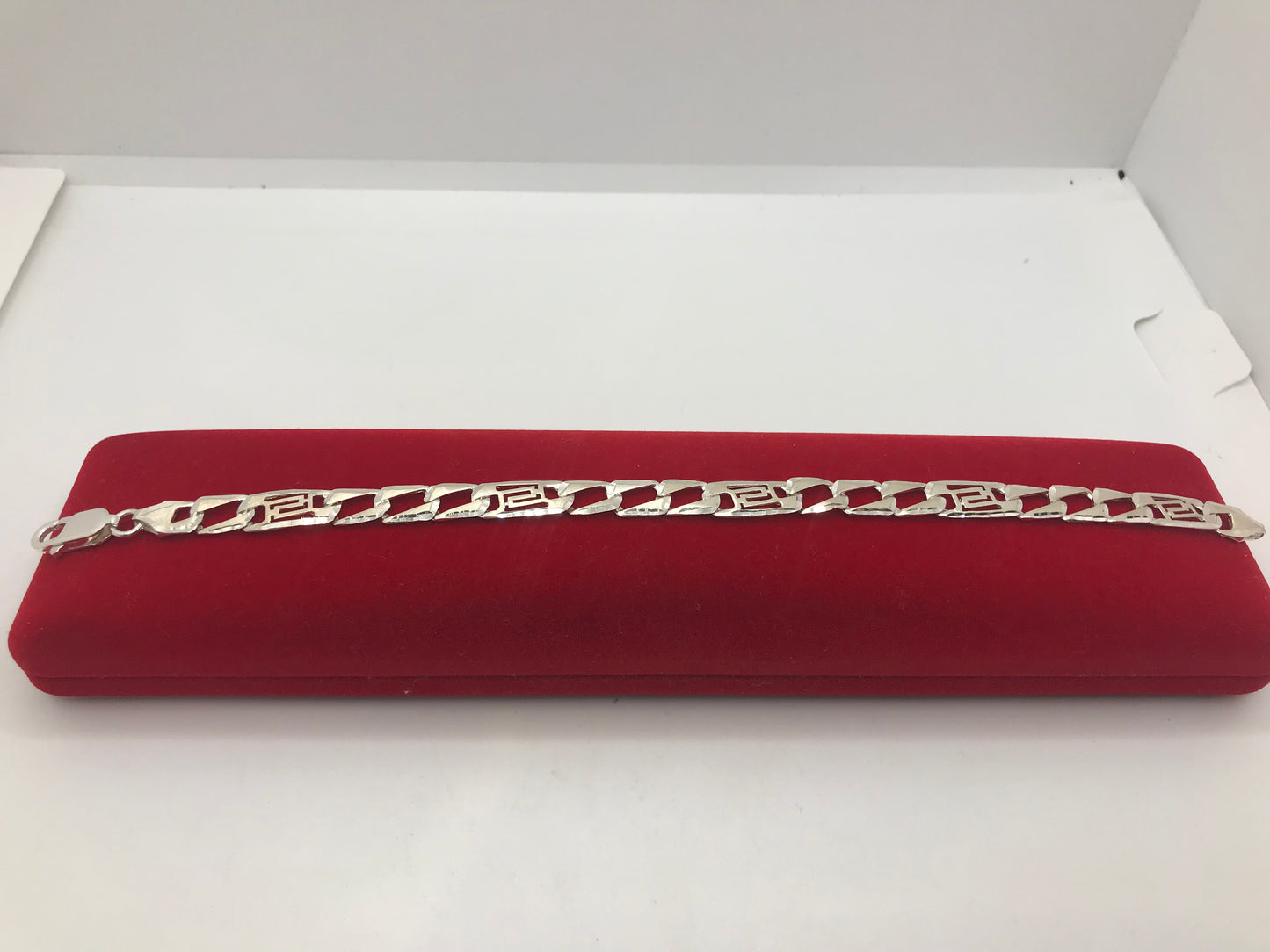 ਸਟਰਲਿੰਗ ਚਾਂਦੀ ਦੇ ਬਰੇਸਲੇਟ