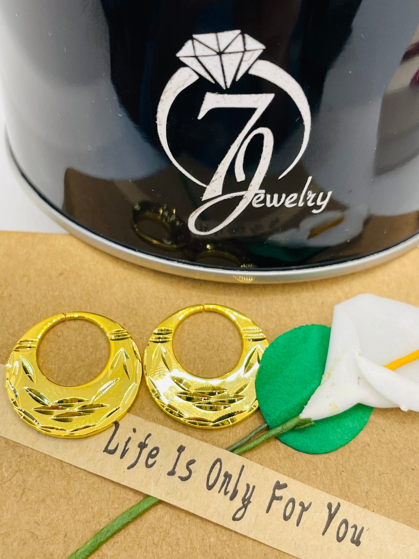 Boucles d'oreilles Nattiyan au nouveau design classique