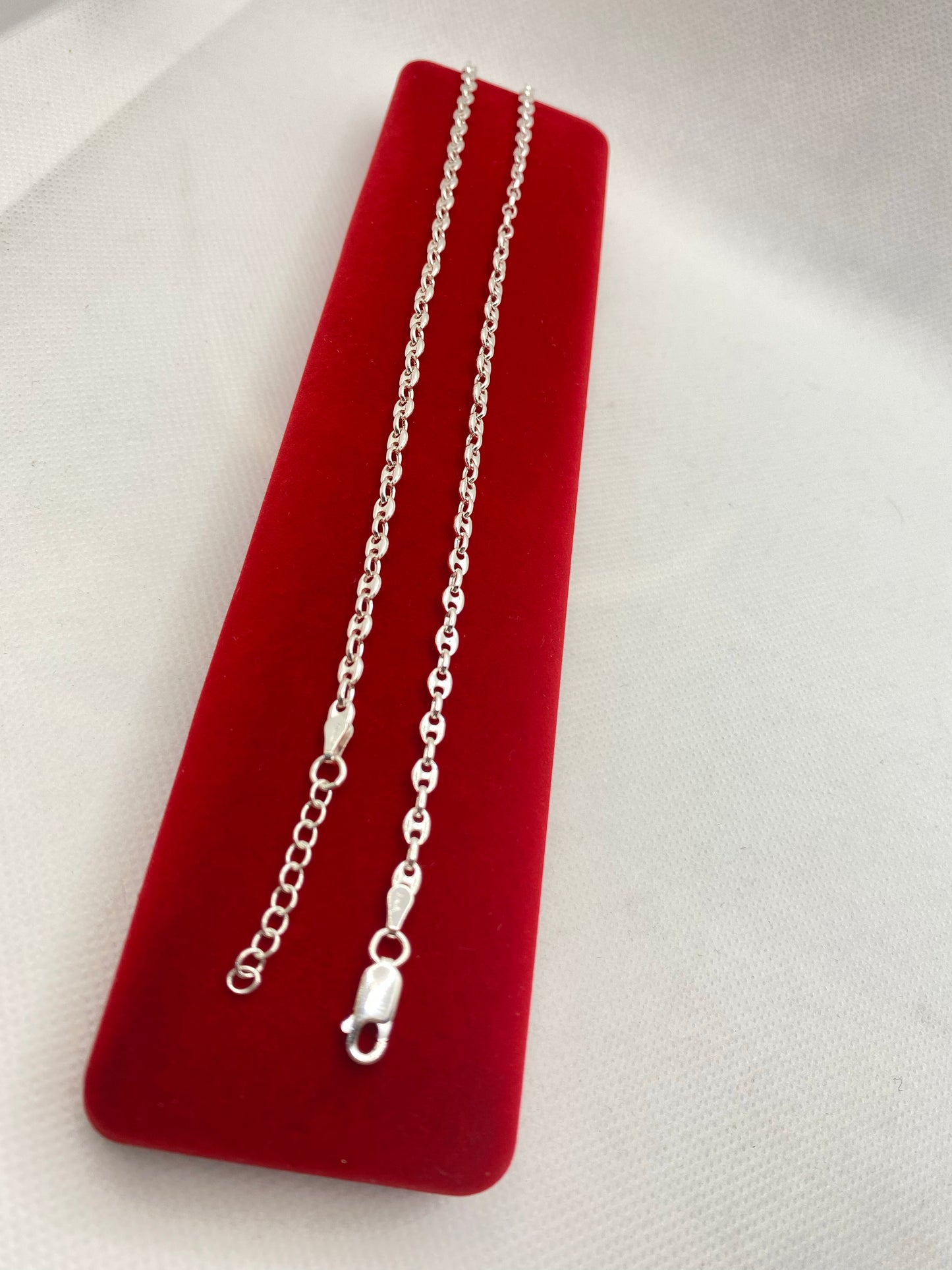 ਕੇਬਲ ਲਿੰਕ ਐਨਕਲੇਟਸ