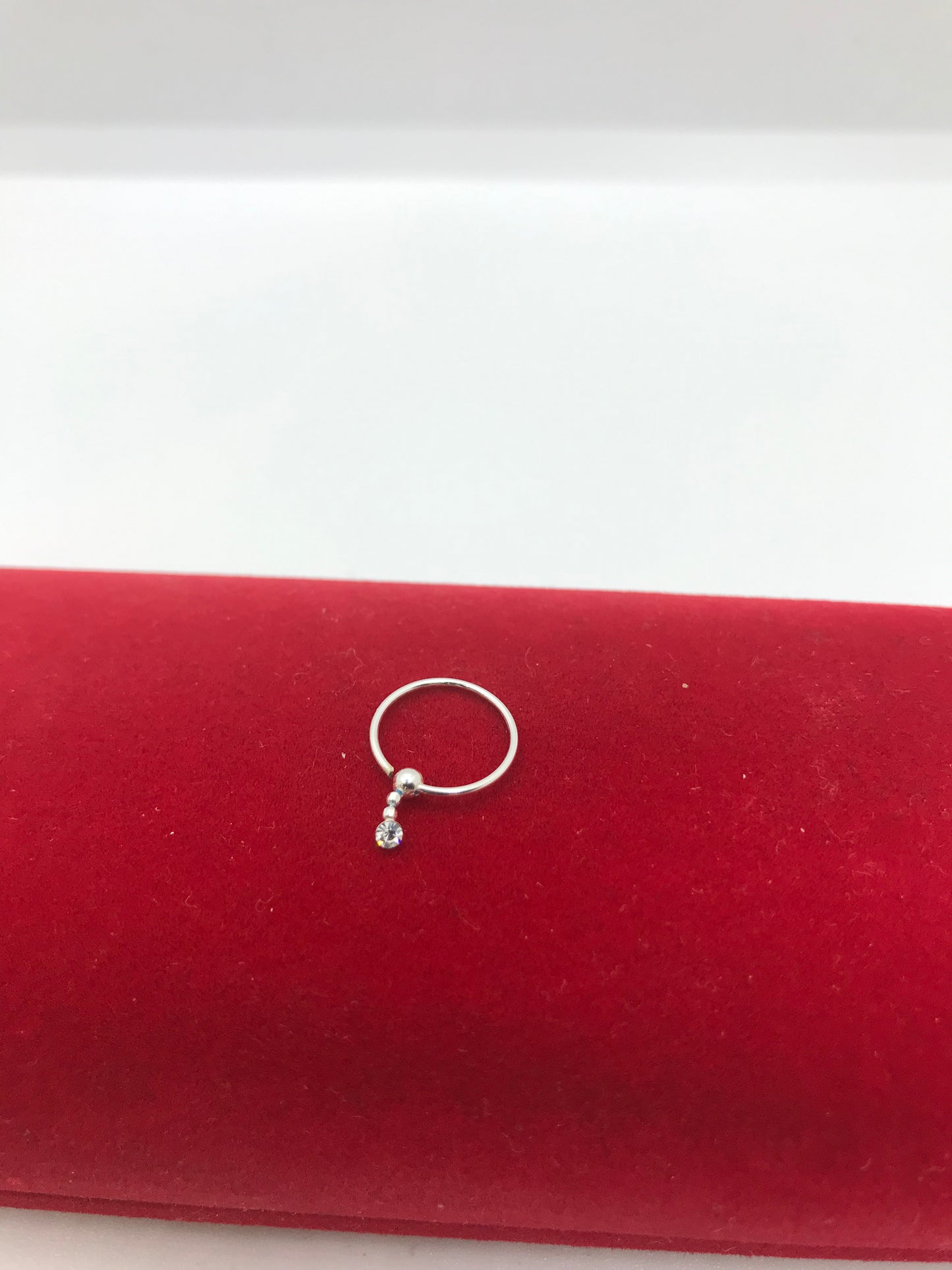 ਪੱਥਰਾਂ ਨਾਲ ਅਸਲੀ ਚਾਂਦੀ ਦੀ ਸੋਨੇ ਦੀ ਪਲੇਟ ਵਾਲੀ ਨੱਕ ਦੀ ਅੰਗੂਠੀ