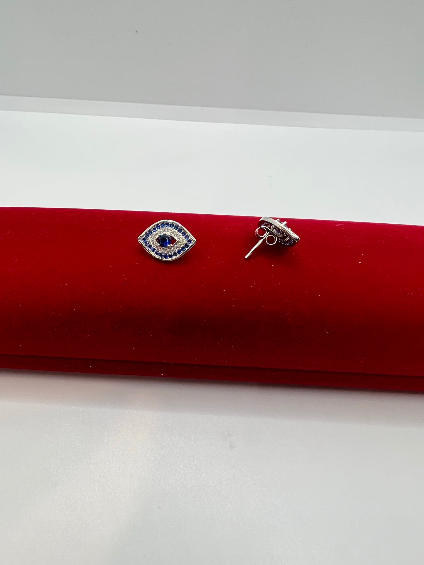 Boucles d'oreilles à tige en argent véritable contre le mauvais œil