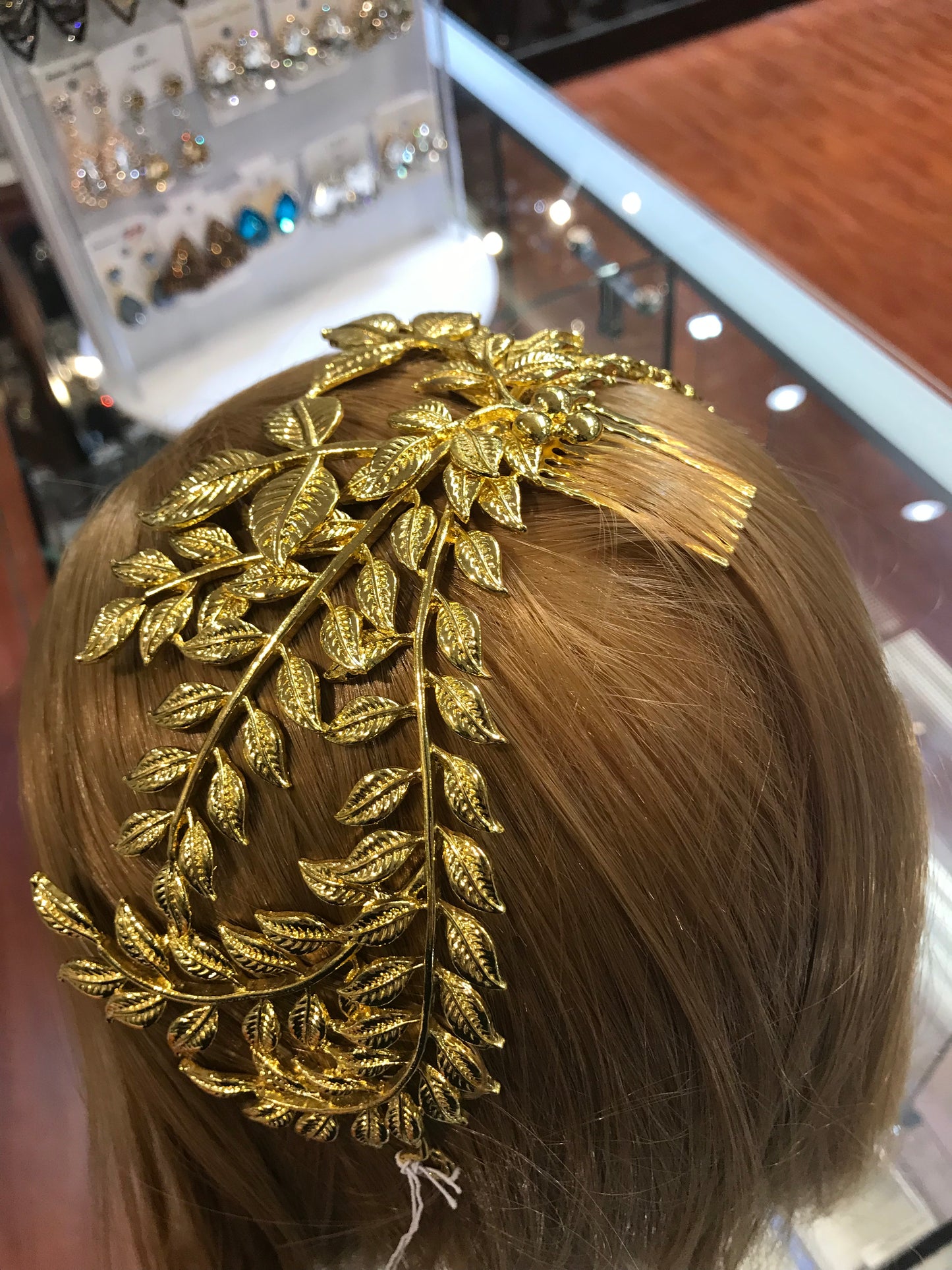 Gold head piece