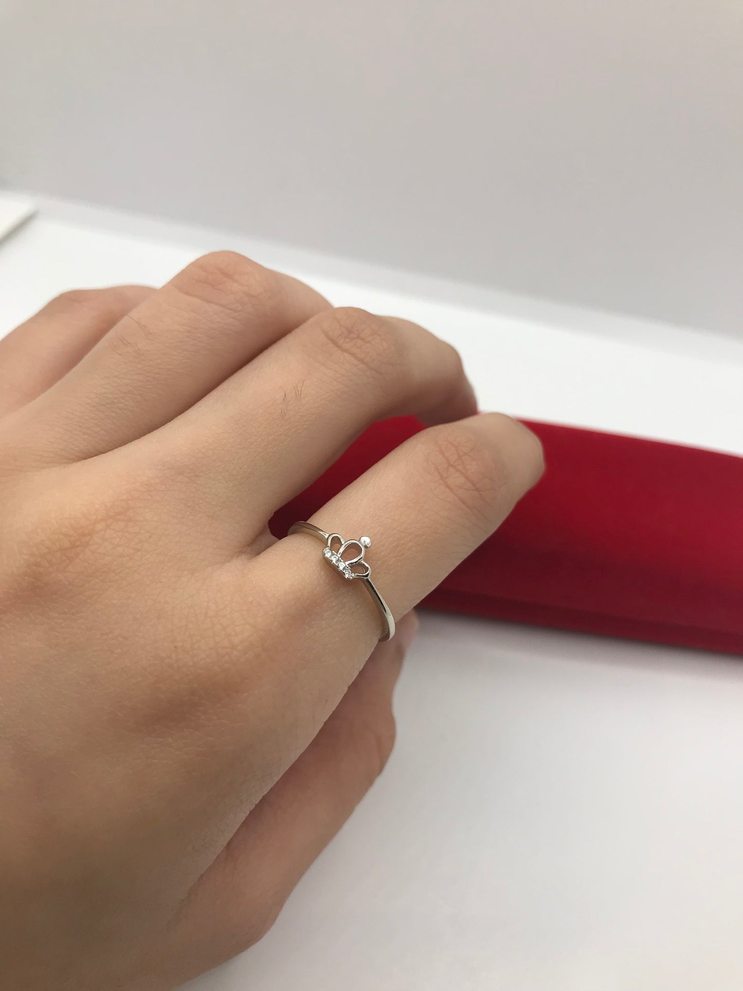 ਸਟਰਲਿੰਗ ਚਾਂਦੀ ਦੀ ਤਾਜ ਦੀ ਅੰਗੂਠੀ