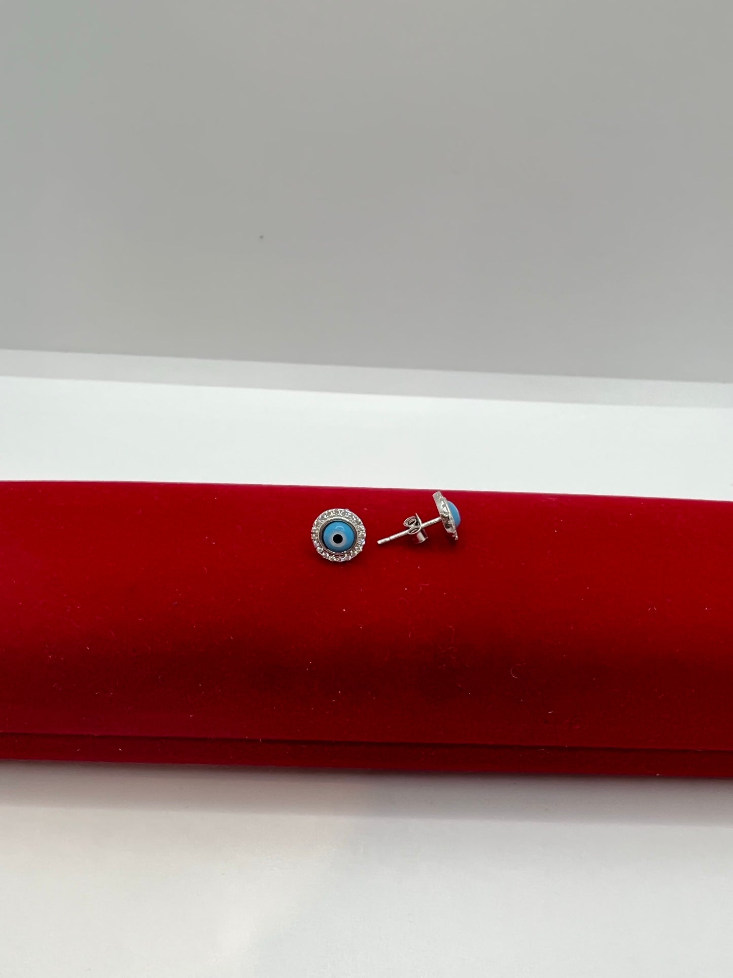 ਅਸਲੀ ਚਾਂਦੀ ਦੀਆਂ ਬੁਰੀਆਂ ਅੱਖਾਂ ਵਾਲੇ ਗੋਲ ਸਟੱਡ