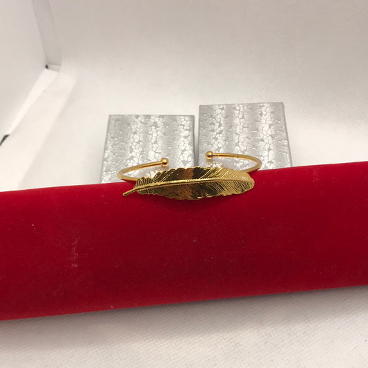 Bracelet feuille plaqué or