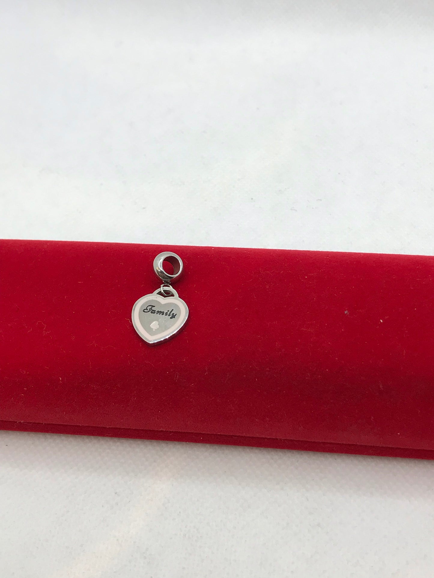 ਪਿਆਰੇ ਸੁਹਜ ਅਤੇ ਪੈਂਡੈਂਟ