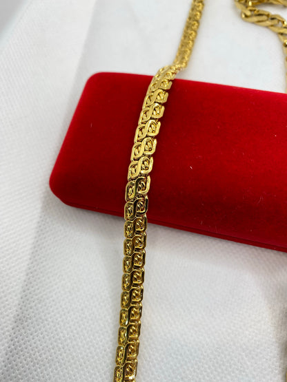 Chaînes plaquées or