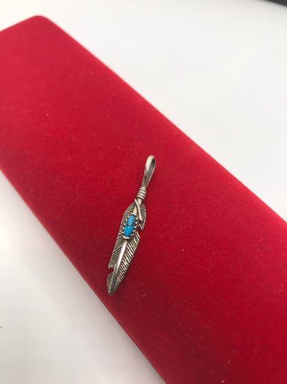 Pendentif feuille en argent sterling