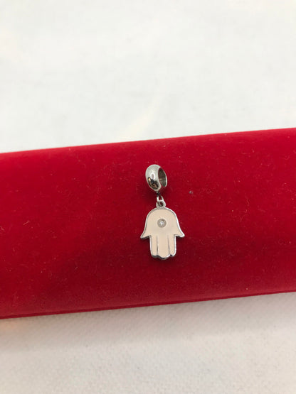 ਪਿਆਰੇ ਸੁਹਜ ਅਤੇ ਪੈਂਡੈਂਟ