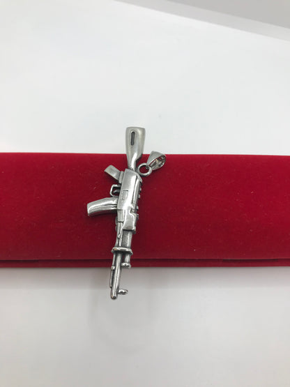 ਏਕੇ 47 ਗਨ ਪੈਂਡੈਂਟ