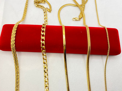 Chaînes plaquées or