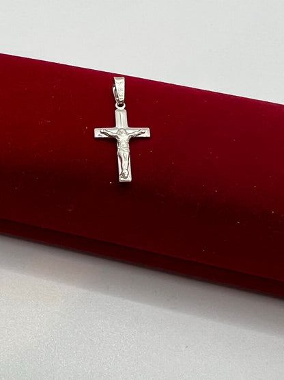 ਅਸਲੀ ਚਾਂਦੀ ਦਾ ਸਲੀਬ ਵਾਲਾ ਪੈਂਡੈਂਟ