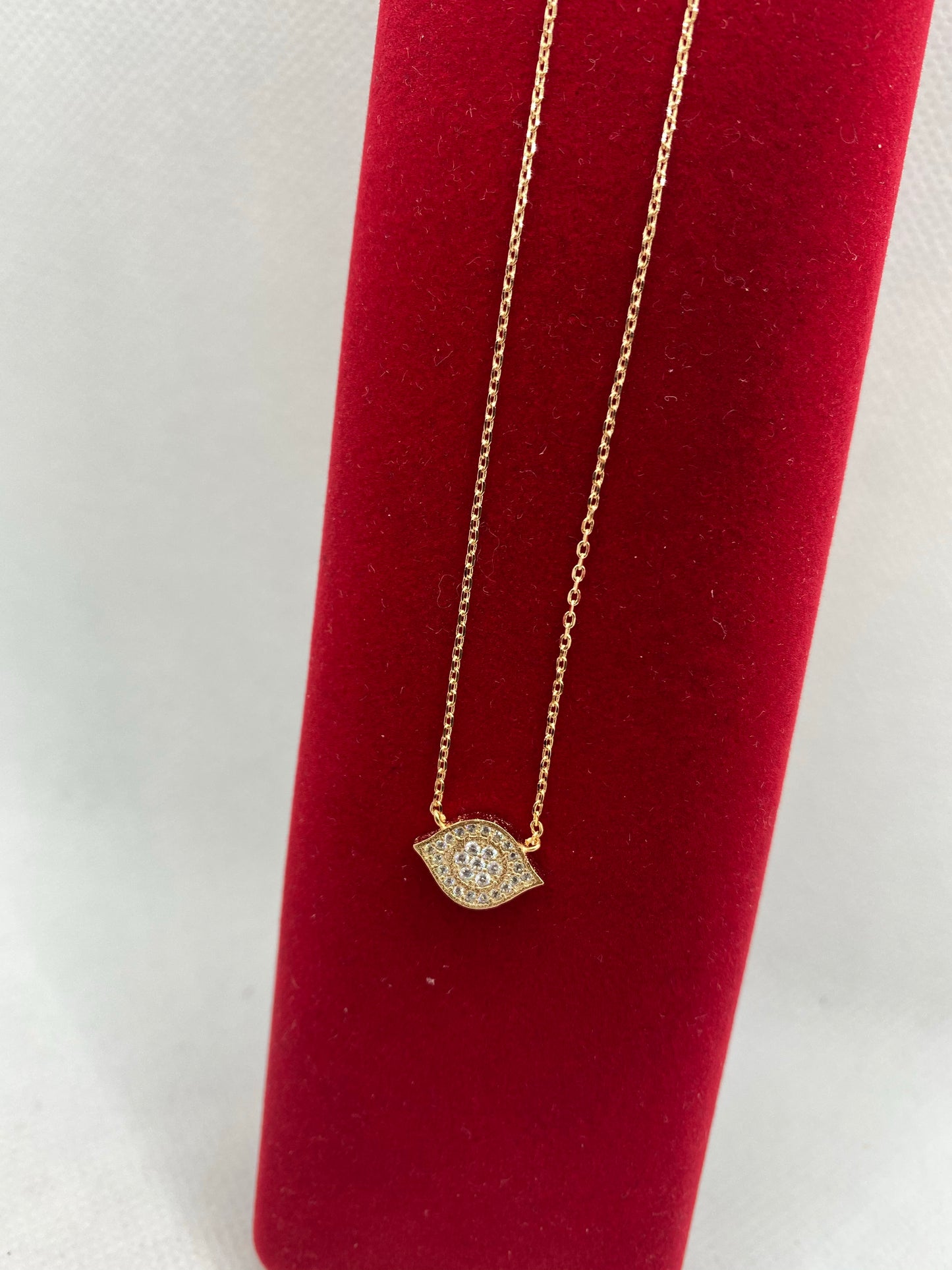 Sleek gold plated necklace