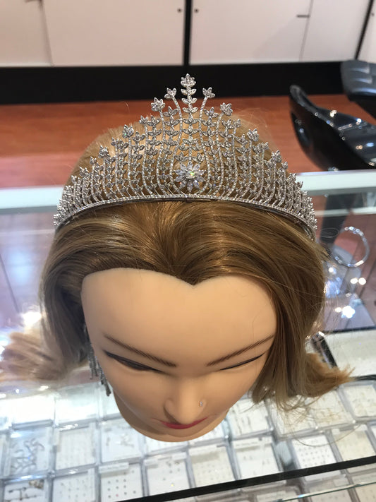 Cubic zirconia crown