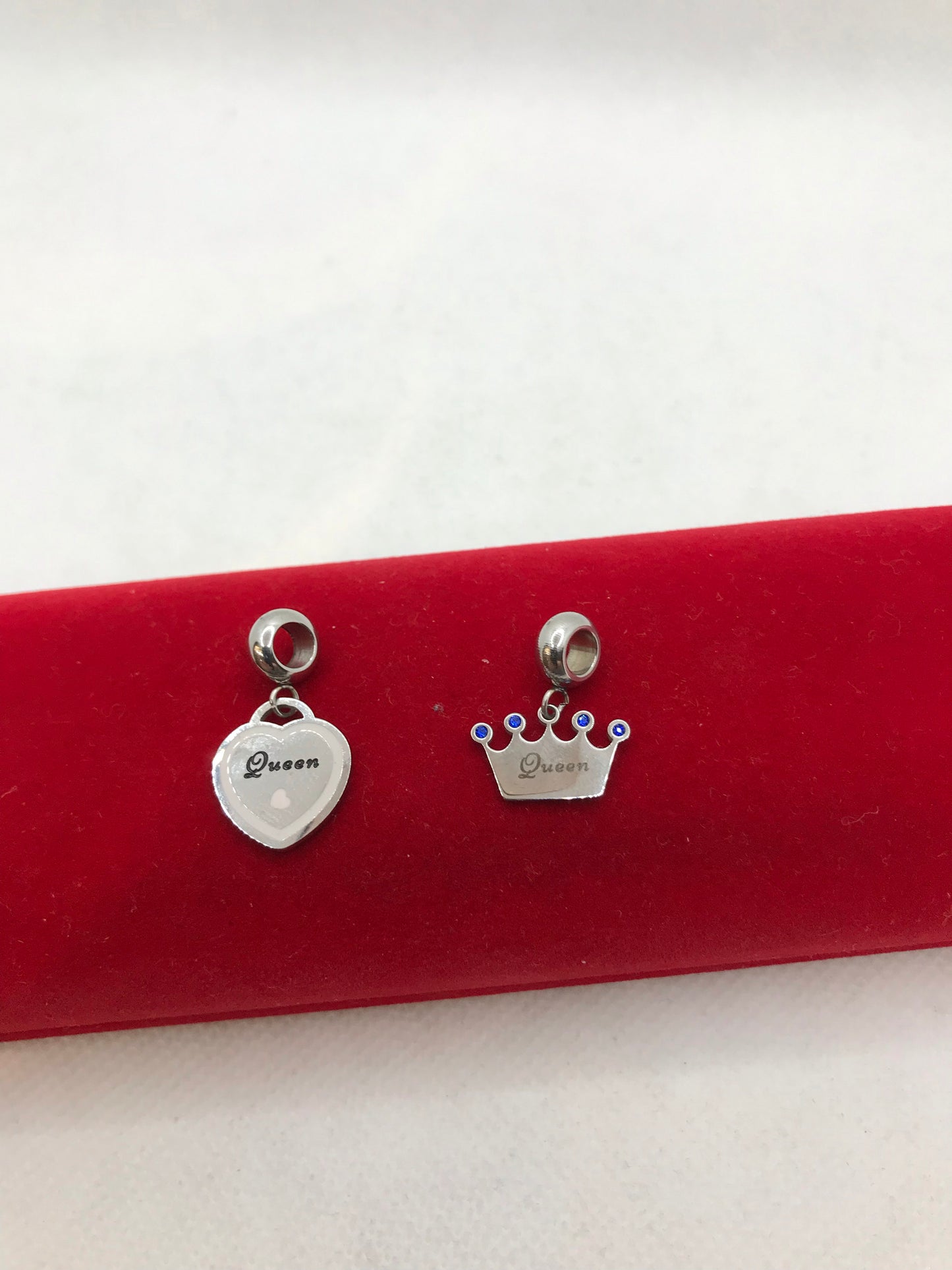 ਪਿਆਰੇ ਸੁਹਜ ਅਤੇ ਪੈਂਡੈਂਟ