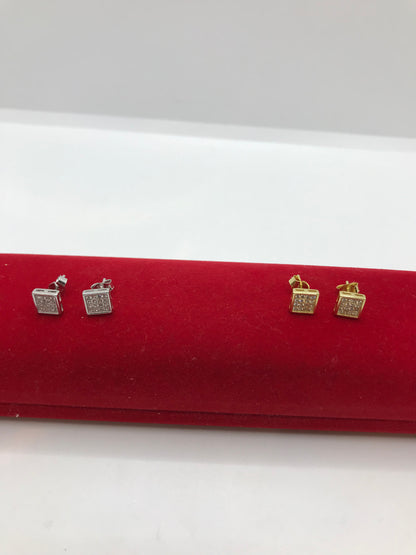 Clous d'oreilles carrés en argent sterling avec pierre cz