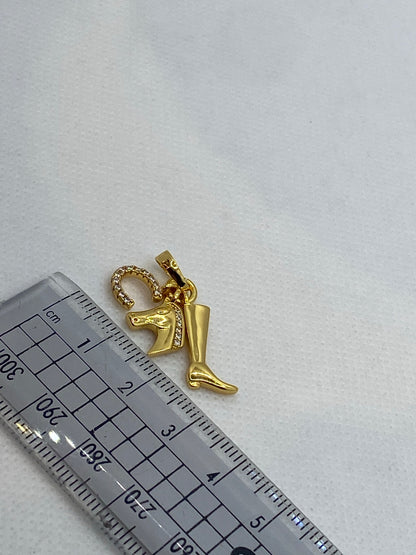 ਘੋੜੇ ਦੀ ਜੁੱਤੀ ਵਾਲਾ ਪੈਂਡੈਂਟ