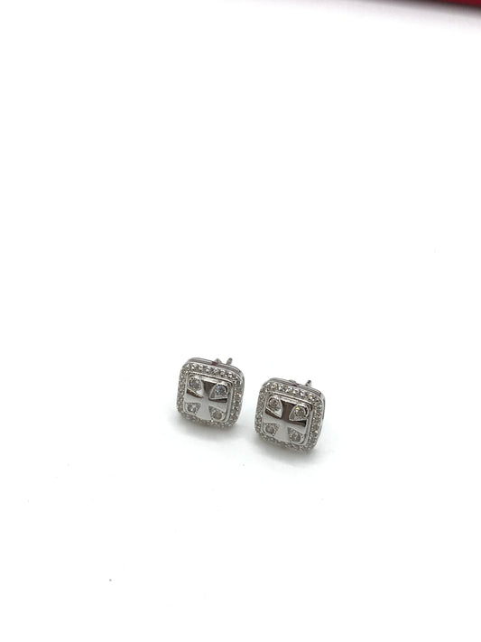 Sterling silver claddagah studs