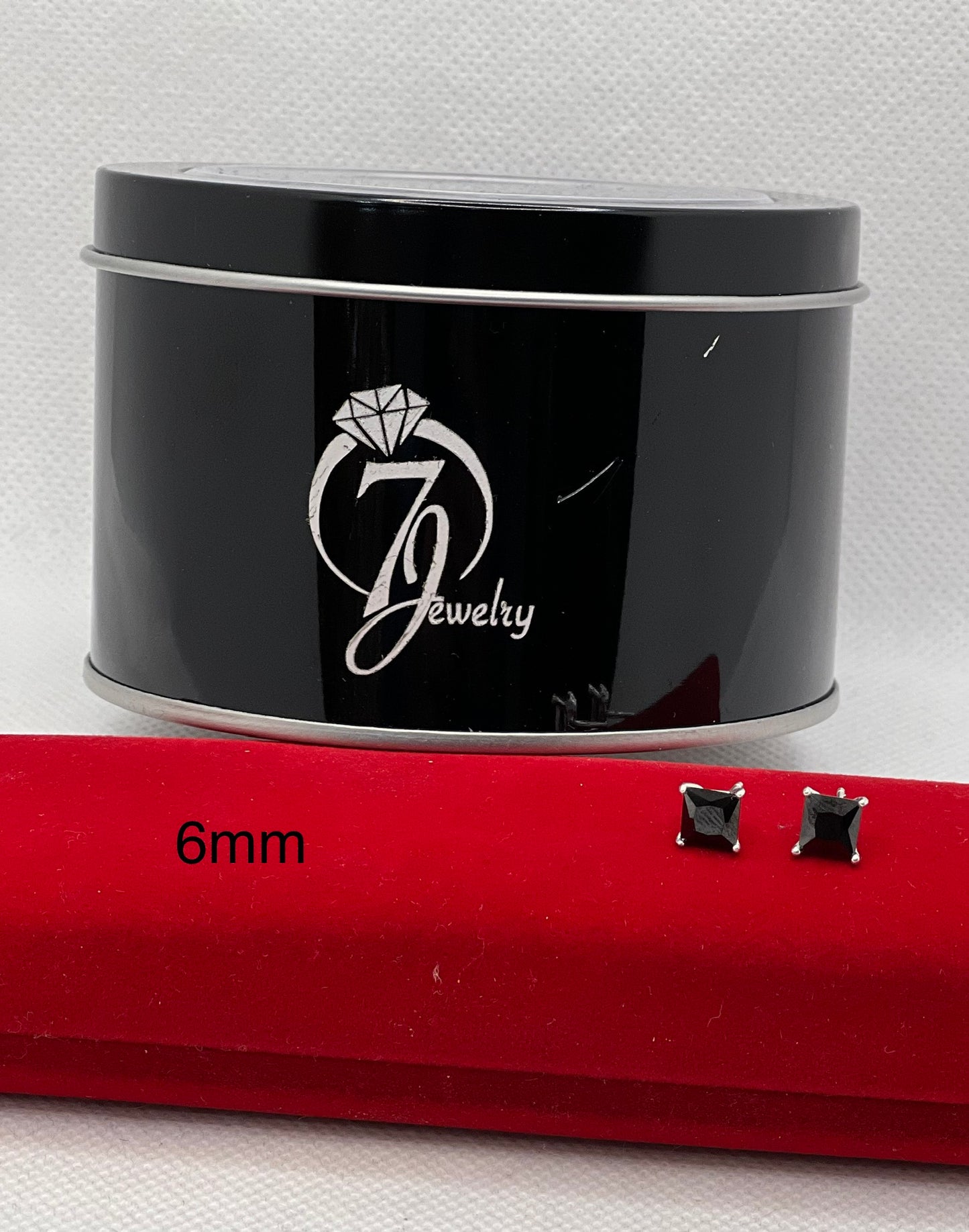 Clou d'oreille en argent sterling (carré noir)