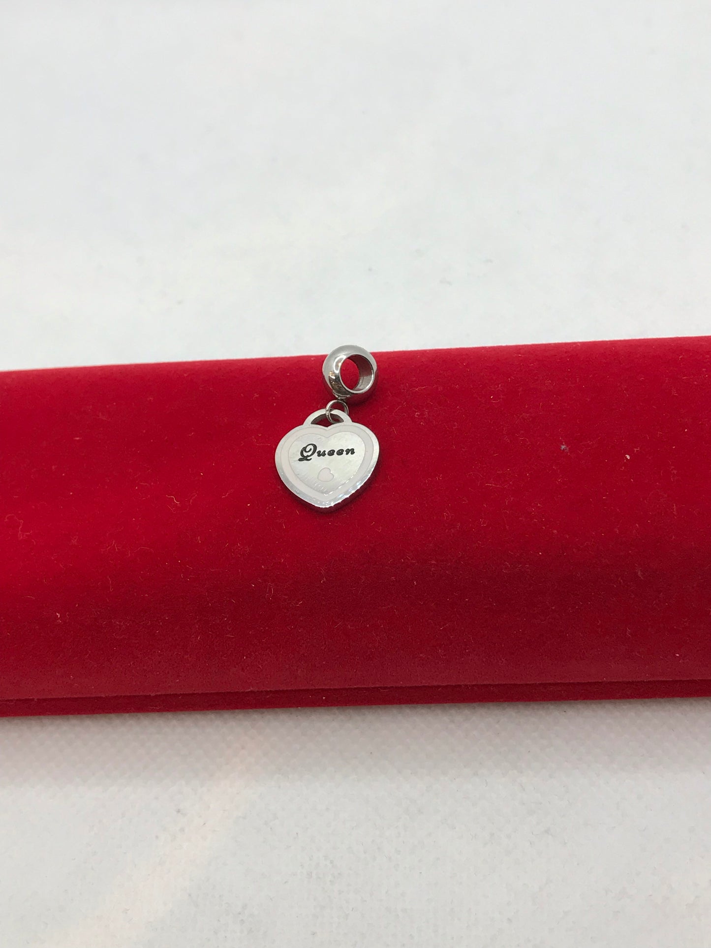 ਪਿਆਰੇ ਸੁਹਜ ਅਤੇ ਪੈਂਡੈਂਟ