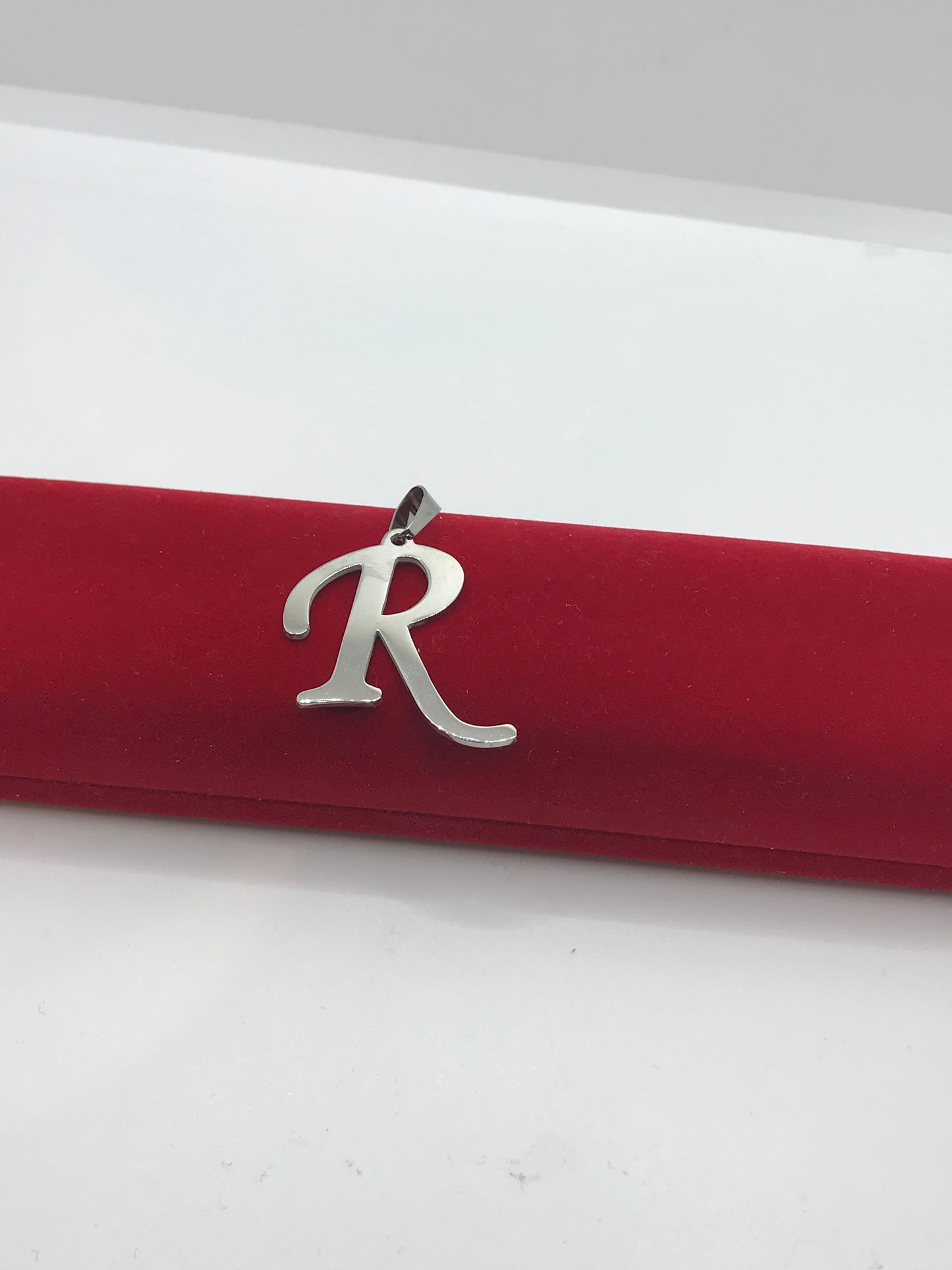 ਸਟੇਨਲੈੱਸ ਸਟੀਲ ਦੇ ਸ਼ੁਰੂਆਤੀ ਪੈਂਡੈਂਟ