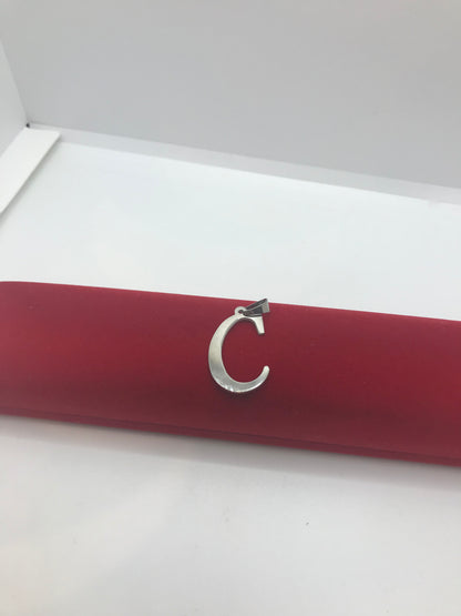 ਸਟੇਨਲੈੱਸ ਸਟੀਲ ਦੇ ਸ਼ੁਰੂਆਤੀ ਪੈਂਡੈਂਟ