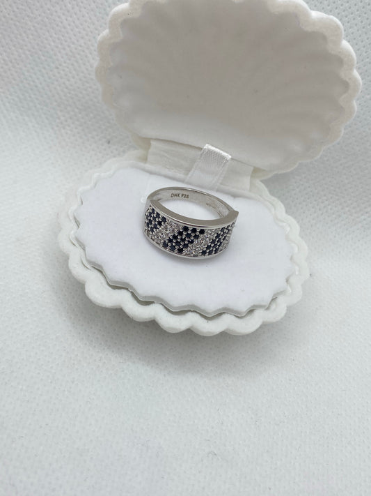 Bague en diamant noir américain