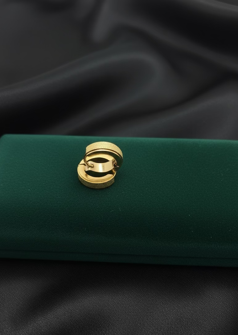 Des créoles scintillantes