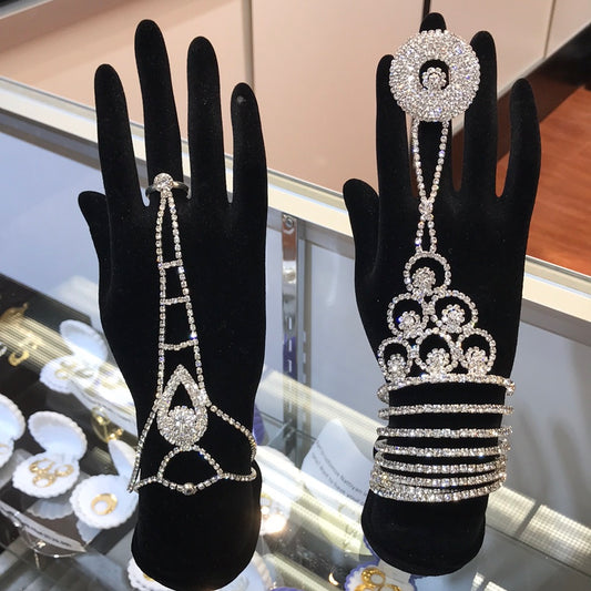 Bijoux de main couleur argent