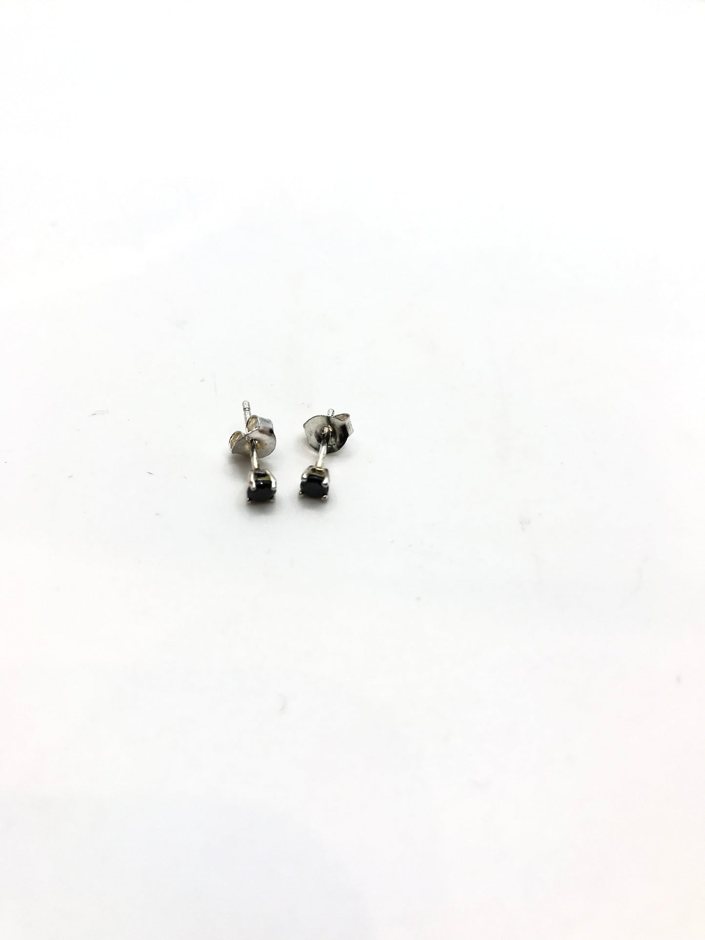 Sterling silver round black stone stud