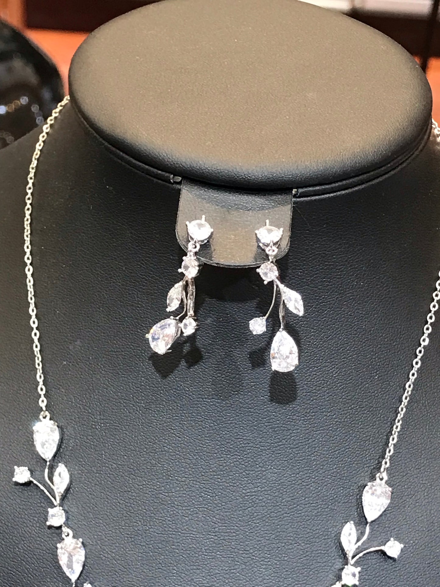 Classy cubic zirconia set