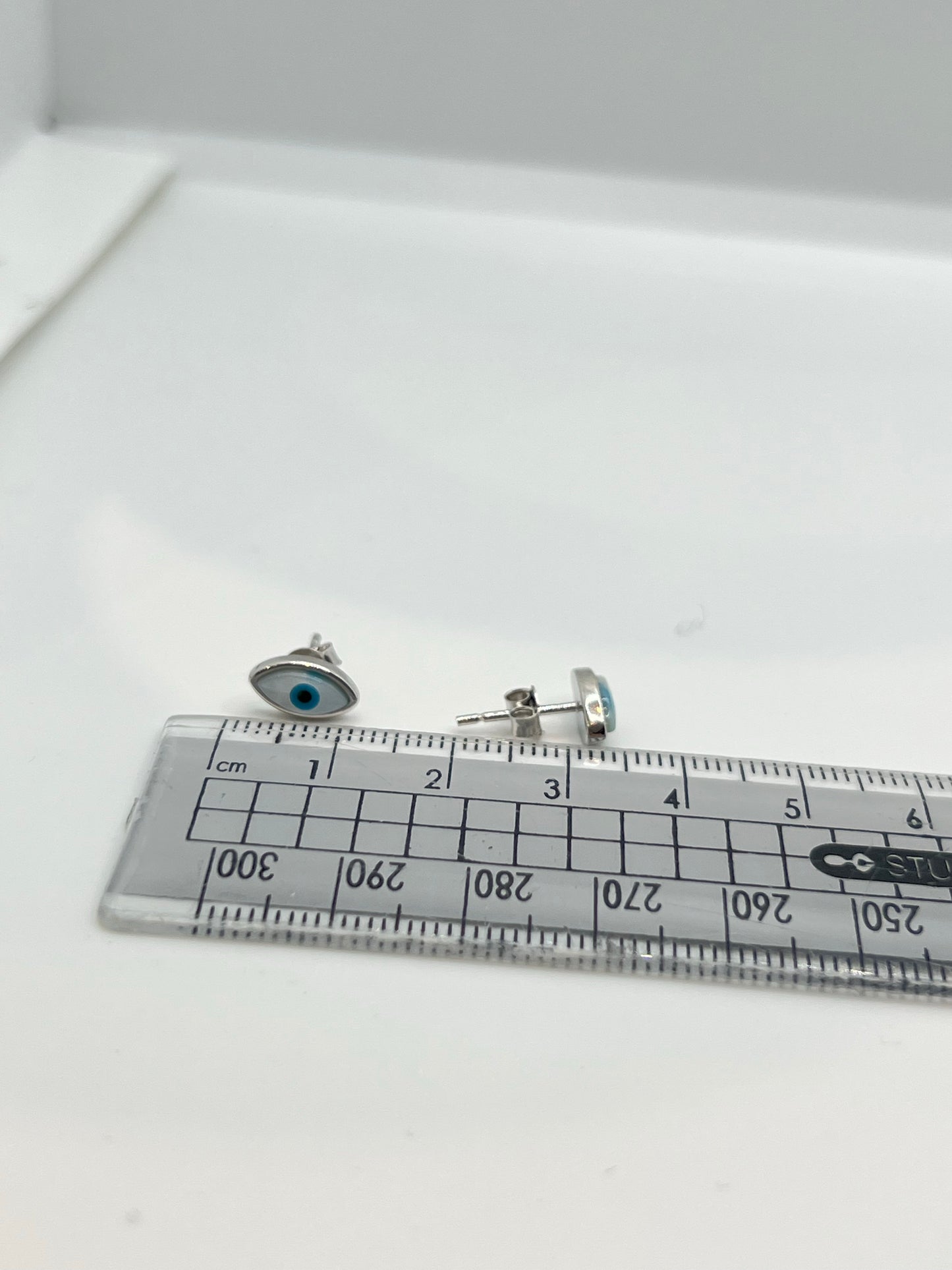 Boucles d'oreilles à tige en argent véritable contre le mauvais œil