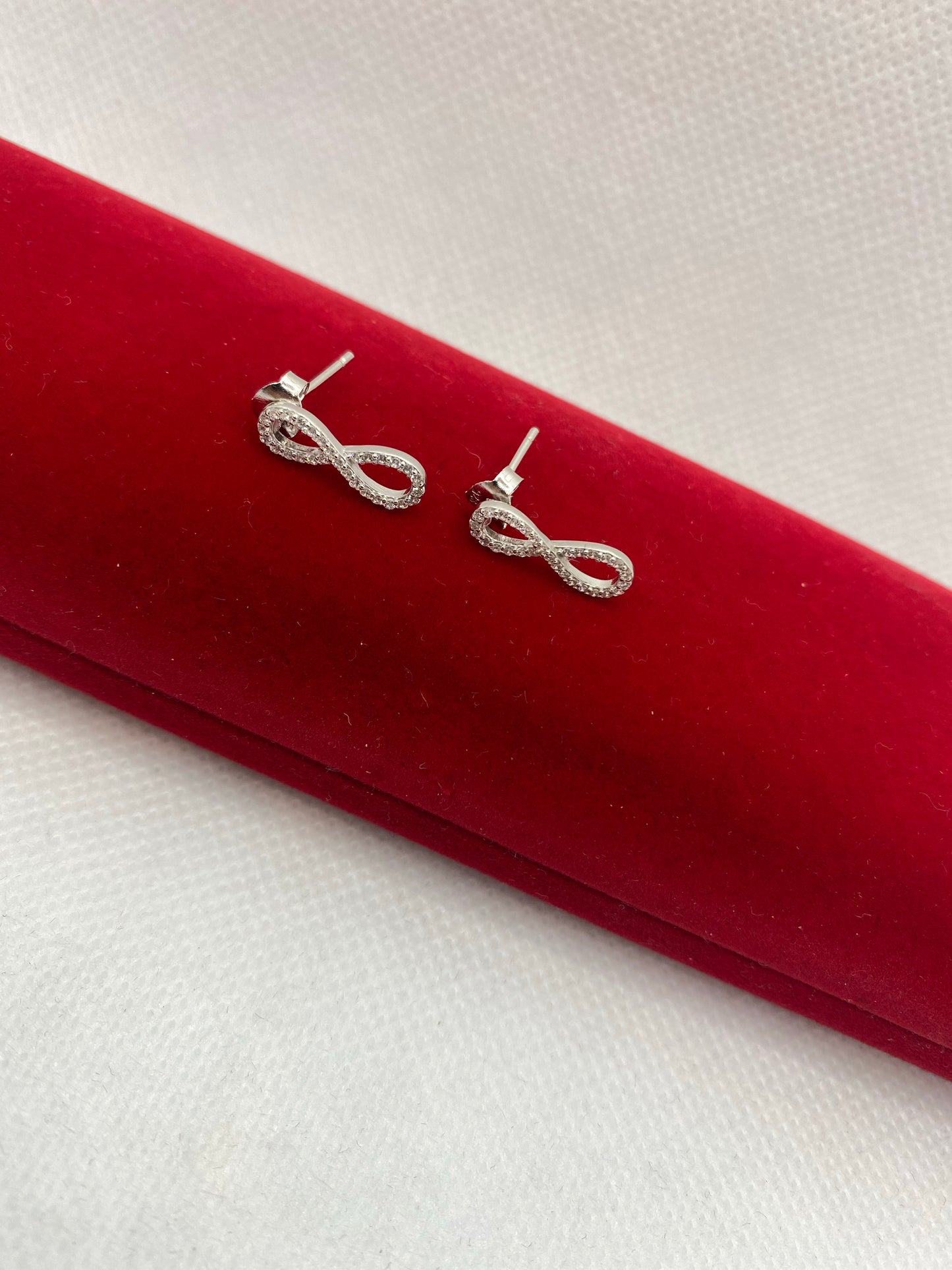 925 ਸਟਰਲਿੰਗ ਸਿਲਵਰ ਇਨਫਿਨਿਟੀ ਸਟੱਡ ਈਅਰਰਿੰਗਸ