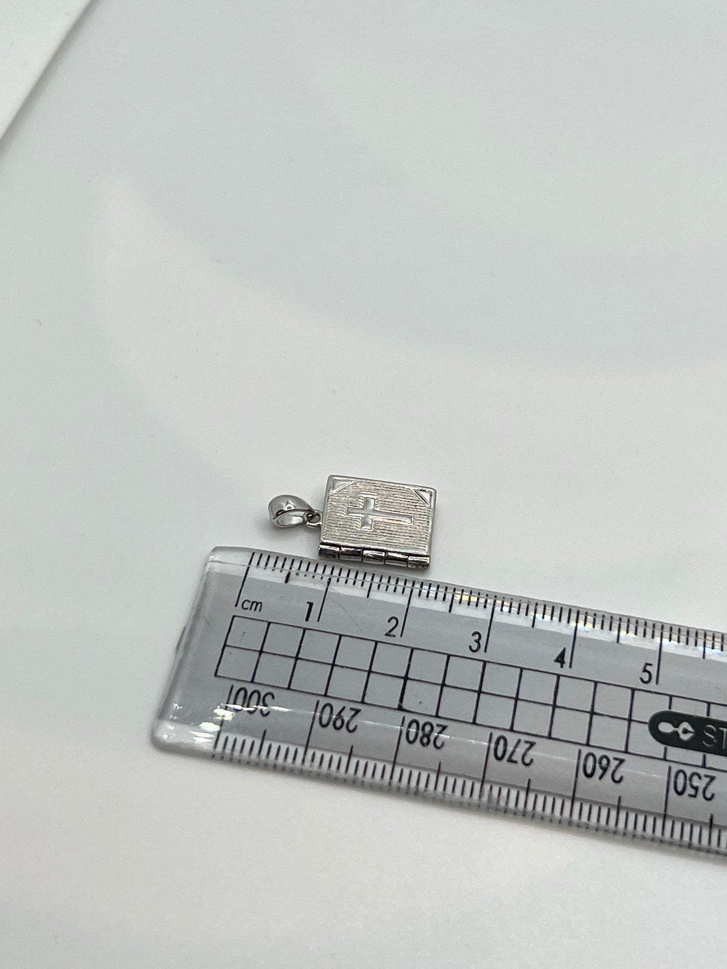 ਅਸਲੀ ਚਾਂਦੀ ਦਾ ਬਾਈਬਲ ਲਾਕੇਟ