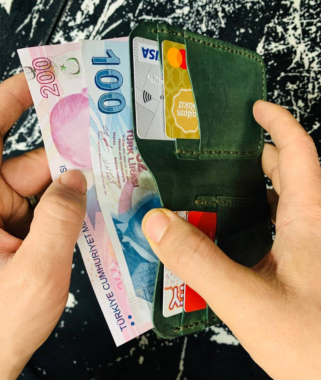 Précommande : Portefeuilles de poche en cuir pur