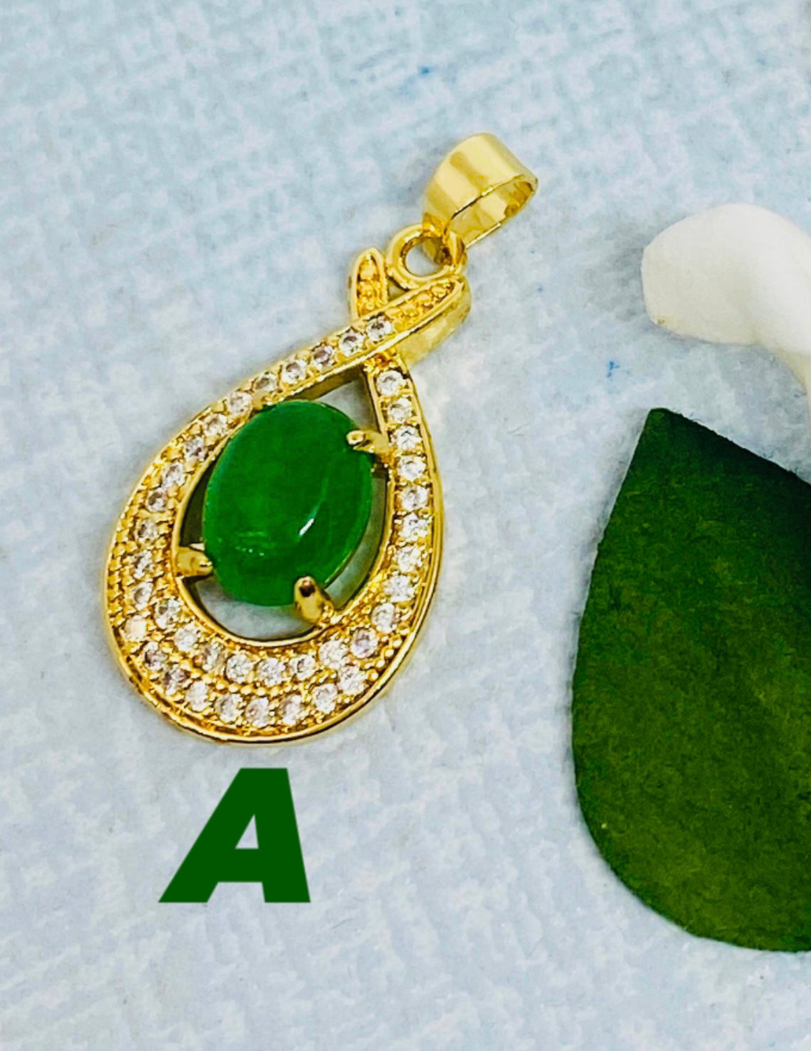 Pendentif plaqué or 18 carats