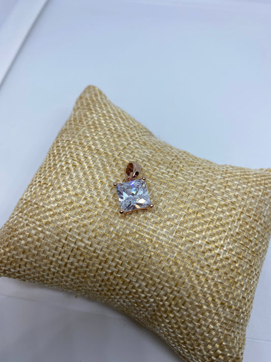 Pendentif en pierre de cristal