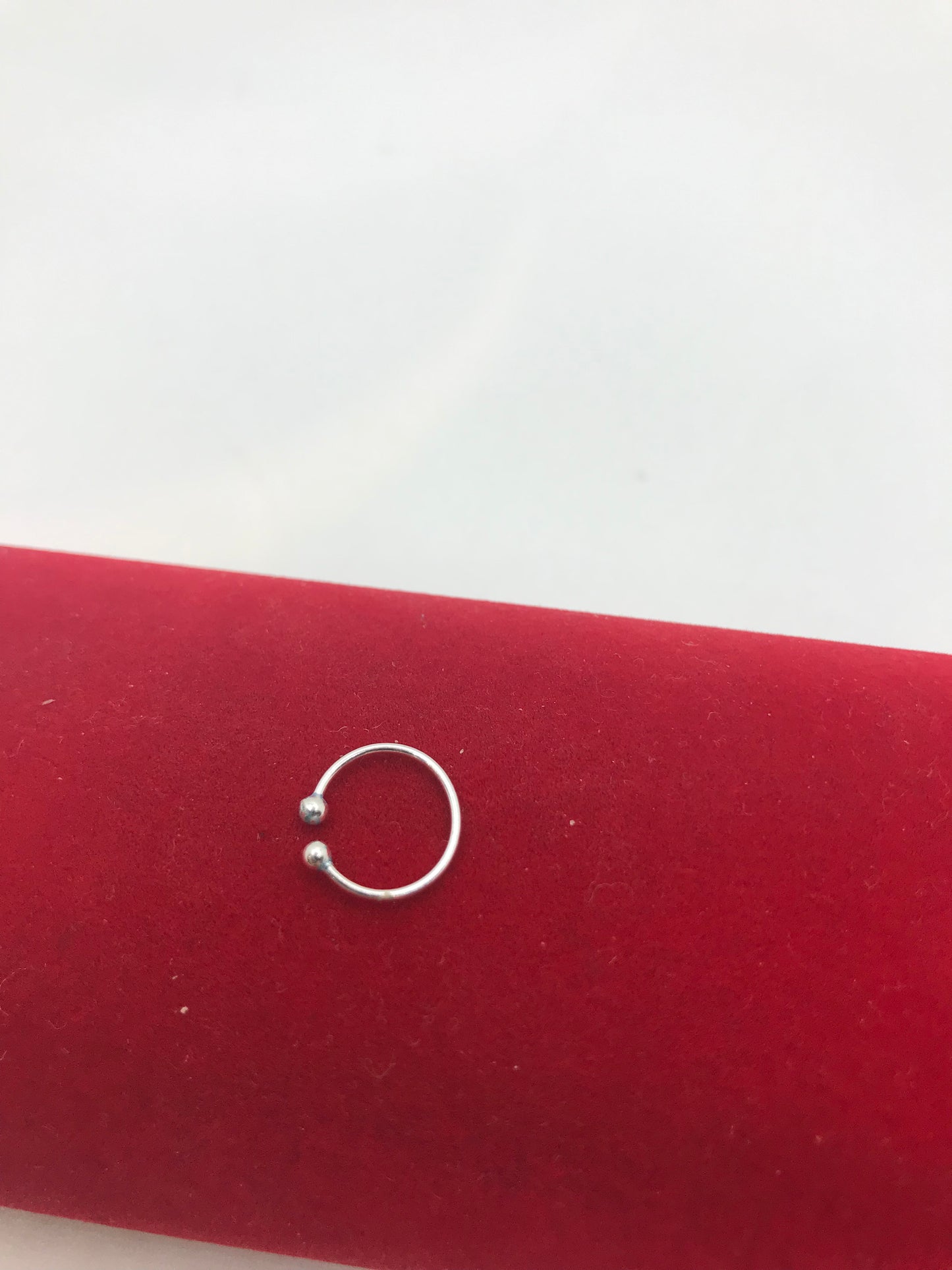 ਨੱਕ ਦੀਆਂ ਛੱਲੀਆਂ 'ਤੇ ਸਟਰਲਿੰਗ ਸਿਲਵਰ ਕਲਿੱਪ