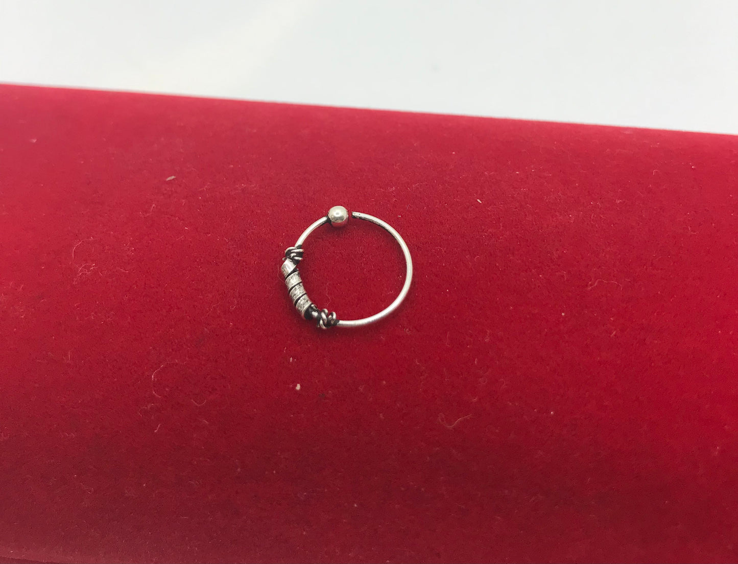 ਸਟਰਲਿੰਗ ਸਿਲਵਰ ਕਾਲੇ ਨੱਕ ਦੇ ਰਿੰਗ