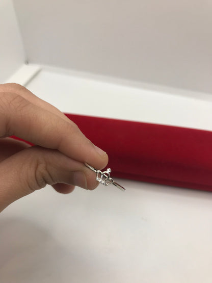 ਸਟਰਲਿੰਗ ਚਾਂਦੀ ਦੀ ਤਾਜ ਦੀ ਅੰਗੂਠੀ