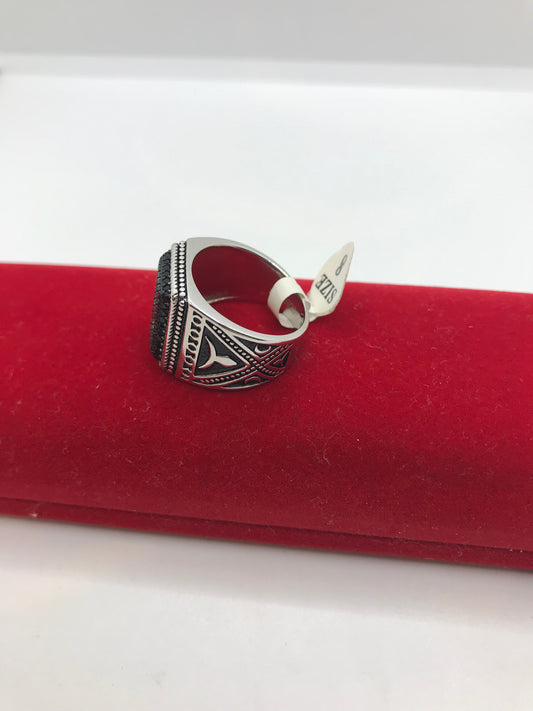 Bague en argent sterling avec pierre noire