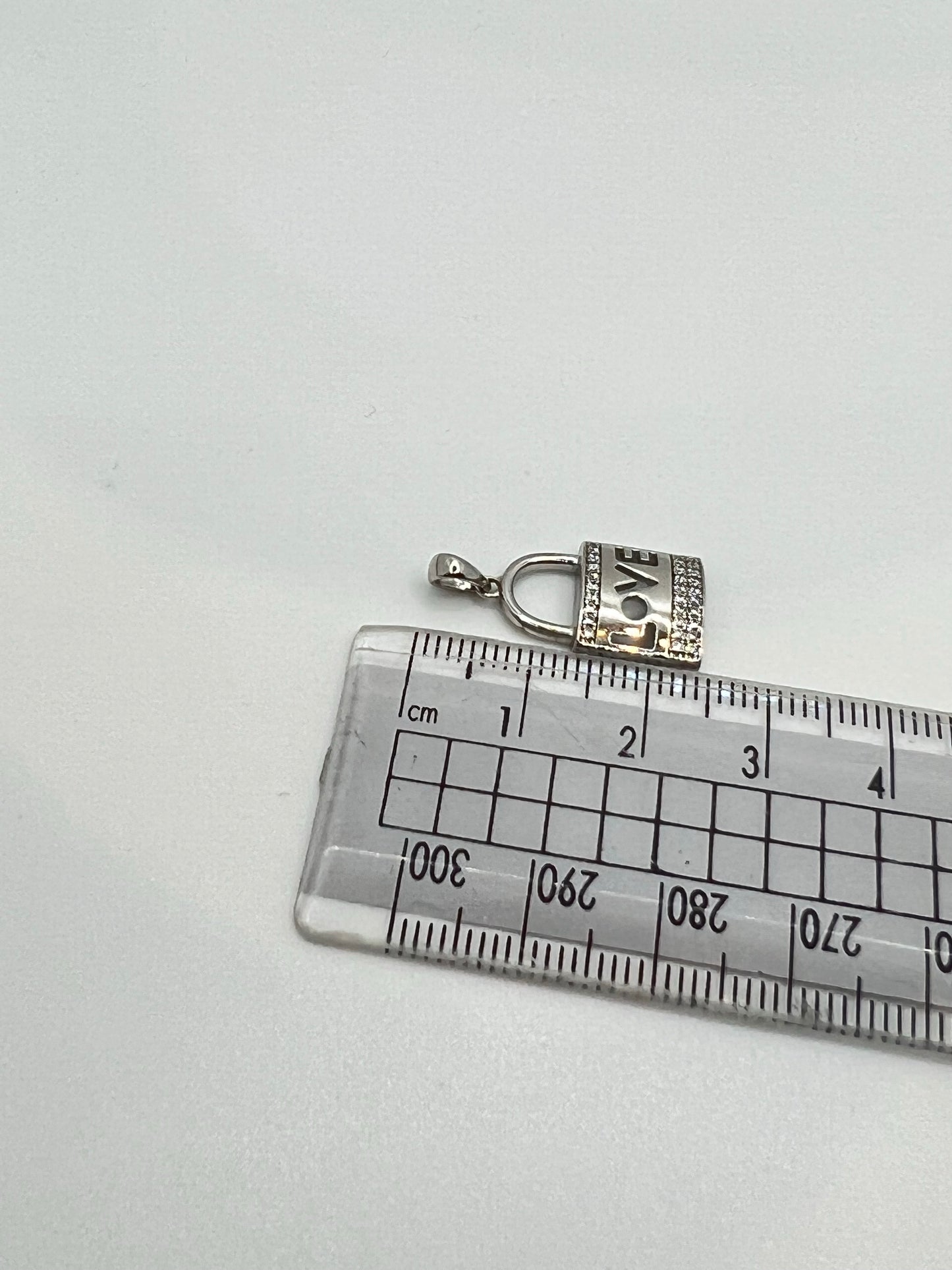 Pendentif cadenas d'amour en argent véritable